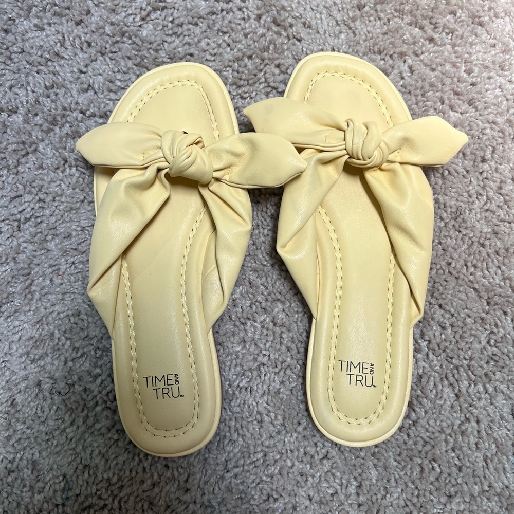 Time and Tru Yellow Bow Slide Sandals